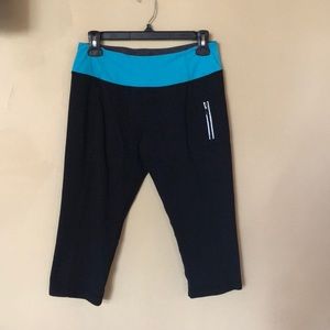 🧘‍♀️ Capri Yoga Pants..EUC